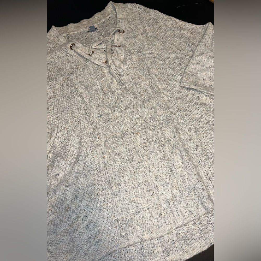 Aerie Women's Cream & Speckled Lace up Front Pullover Sweater Size Medium EUC